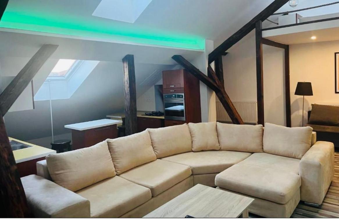 Jokai Apartman Komárno Exterior foto
