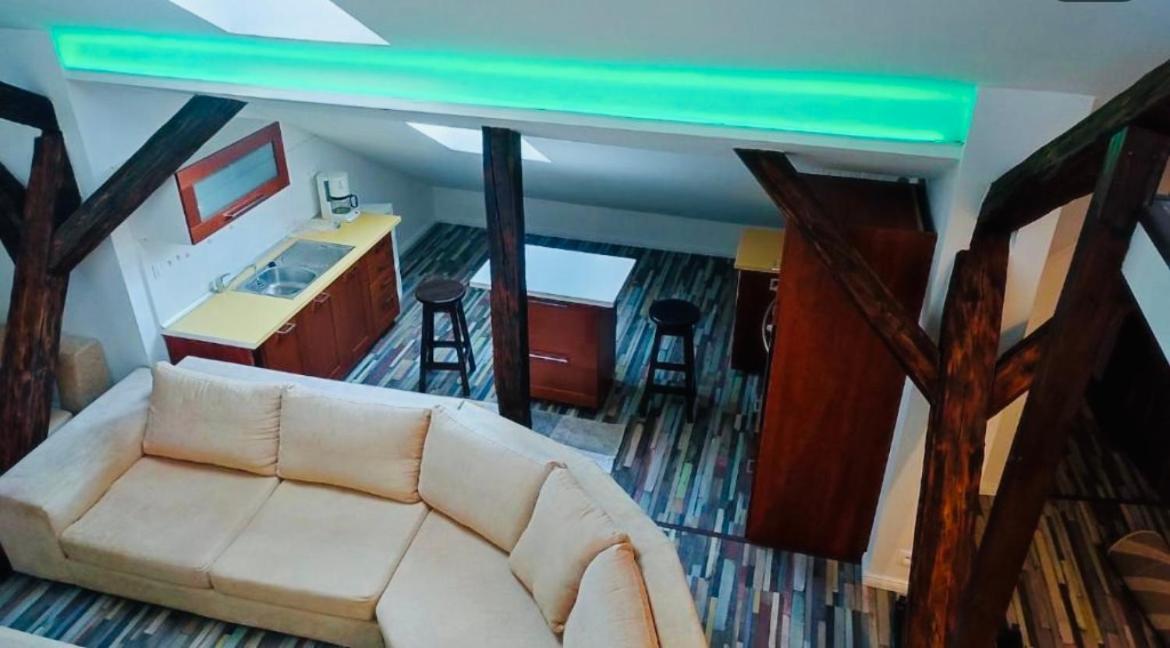 Jokai Apartman Komárno Exterior foto